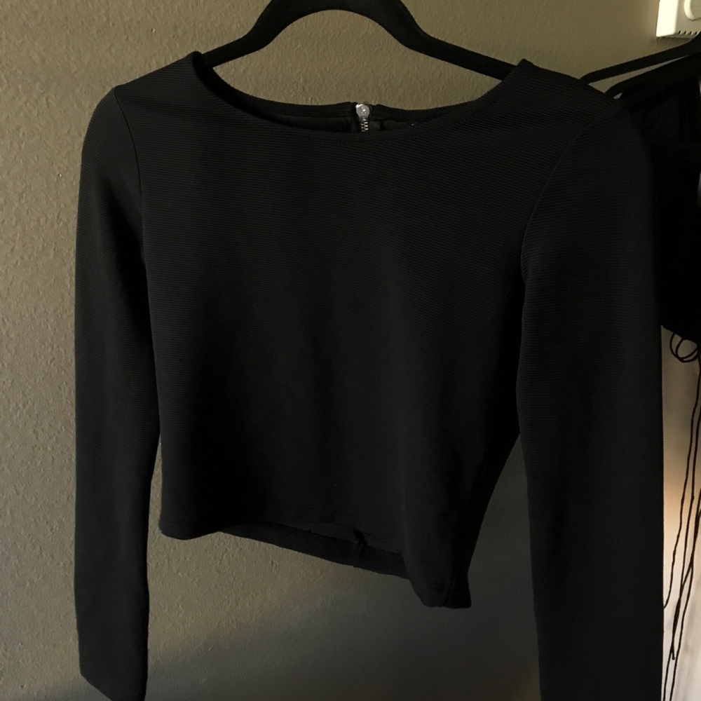 Stradivarius black long sleeve crop top